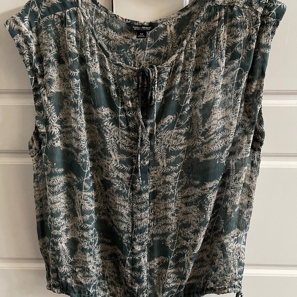 Lucky Brand top